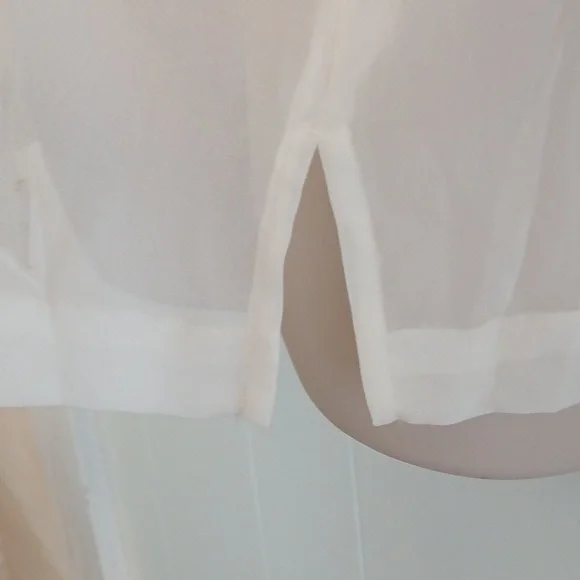 Super sheer buttoned-down blouse Size large. - Picture 6 of 8